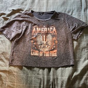 Originality crop tee, size large